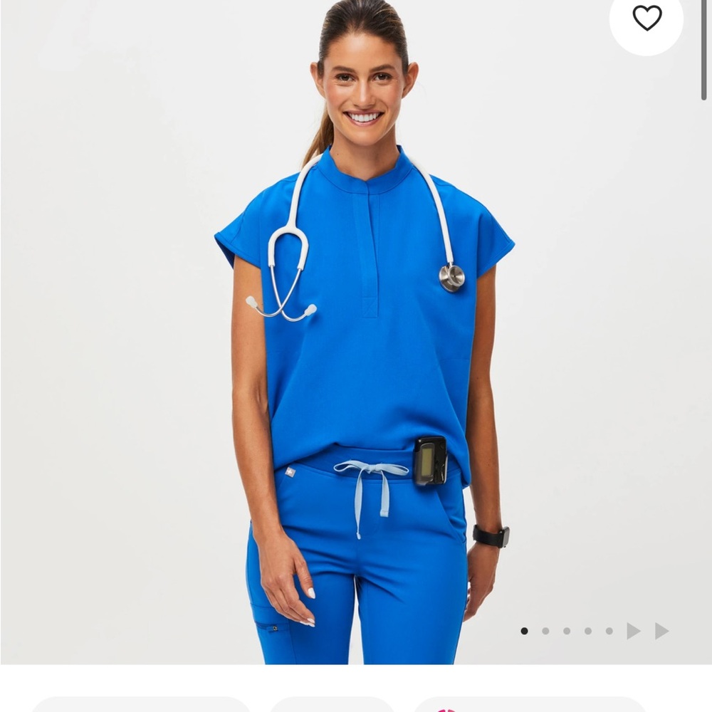 Figs Women’s Royal Blue Medical Scrub Top large